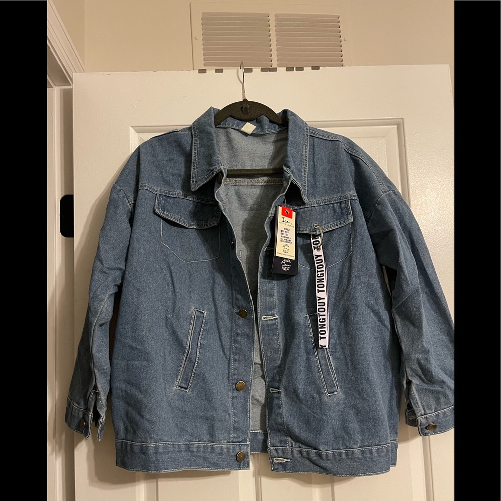 Brand New Mens Jean Jacket.  Says 3XL fits more like XL.